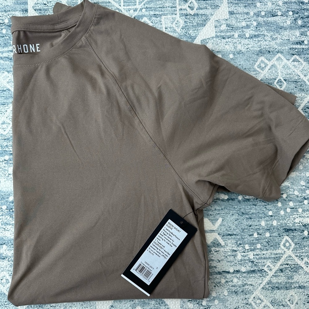 NWT Men’s Rhone Reign Short Sleeve